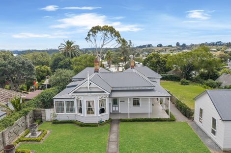 Photo of property in 2 Collingwood Road, Waiuku, 2123