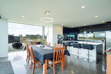 Photo of property in 89 Sunrise Drive, Seaward Bush, Invercargill, 9812