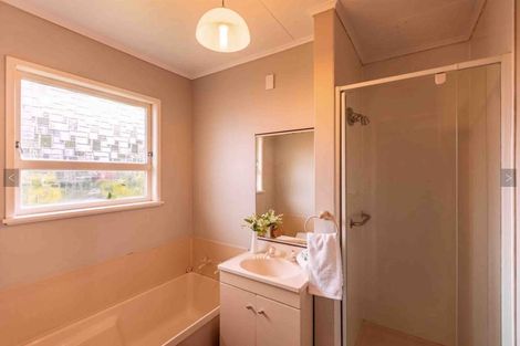 Photo of property in 10 Weathers Place, Taradale, Napier, 4112