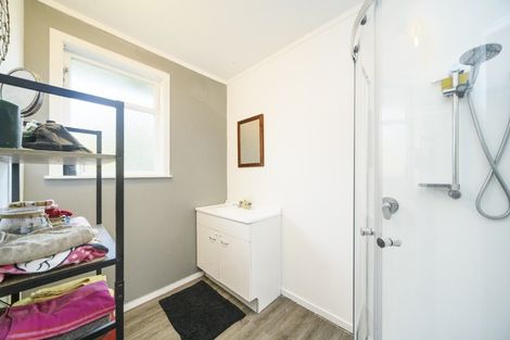 Photo of property in 2 Salford Place, Awapuni, Palmerston North, 4412