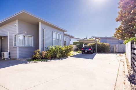 Photo of property in 37d Jones Crescent, Melville, Hamilton, 3206
