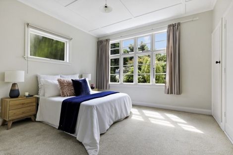 Photo of property in 11 Norfolk Street, Northland, Wellington, 6012