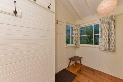 Photo of property in 8 Lower Watt Street, Wadestown, Wellington, 6012