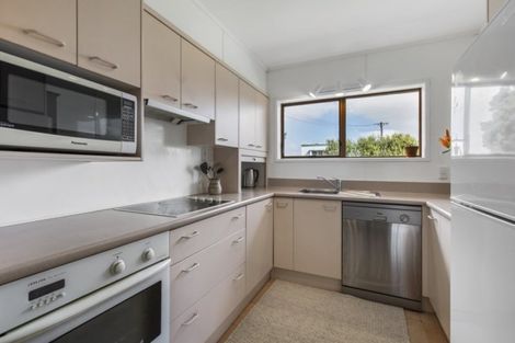 Photo of property in 1/92 Carruth Road, Papatoetoe, Auckland, 2025