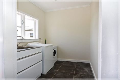 Photo of property in 42 Mckenzie Street, Levin, 5510