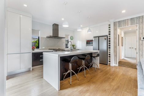 Photo of property in 91 Pohutukawa Parade, Riverhead, 0820