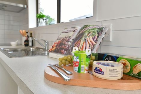 Photo of property in 2/26 Hatton Road, Orewa, 0931