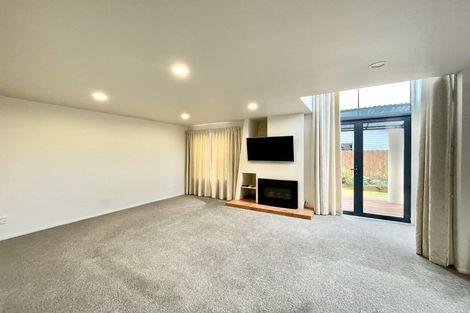 Photo of property in 15 Hoyte Place, Pukehangi, Rotorua, 3015