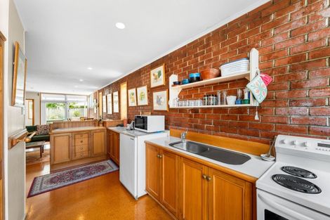 Photo of property in 76a Lake Road, Narrow Neck, Auckland, 0624