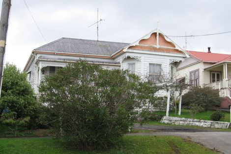 Photo of property in 5 Porter Crescent, Helensville, 0800