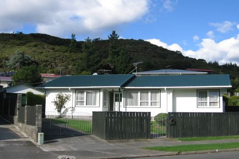 Photo of property in 2 Manurewa Grove, Wainuiomata, Lower Hutt, 5014