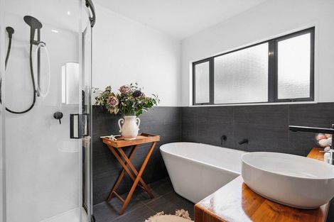 Photo of property in 3 Pilot Lane, Whitby, Porirua, 5024