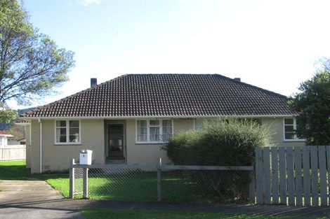 Photo of property in 9 Johnston Grove, Taita, Lower Hutt, 5011