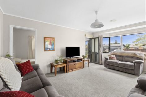 Photo of property in 56 Byron Street, Leamington, Cambridge, 3432