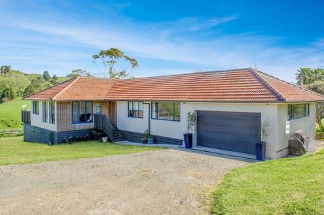 Photo of property in 15 Calla Street, Maungaturoto, 0520