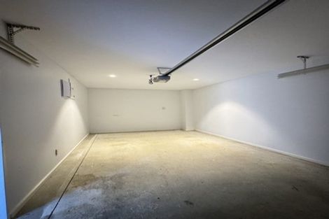 Photo of property in 11 Meritage Lane, Te Atatu South, Auckland, 0610