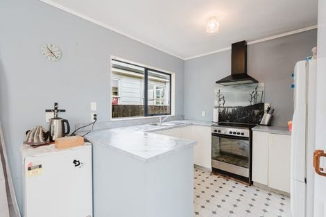 Photo of property in 39a Avalon Drive, Nawton, Hamilton, 3200