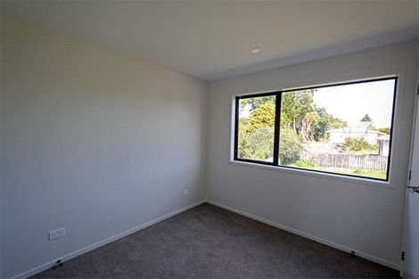 Photo of property in 4/66 Neil Avenue, Te Atatu Peninsula, Auckland, 0610
