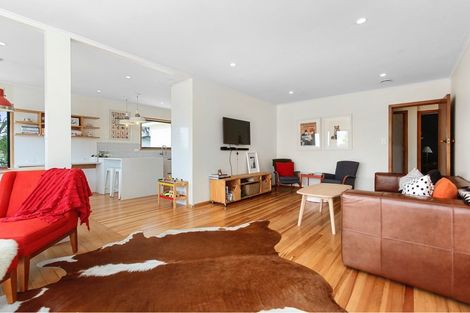 Photo of property in 30 Mason Street, New Lynn, Auckland, 0600