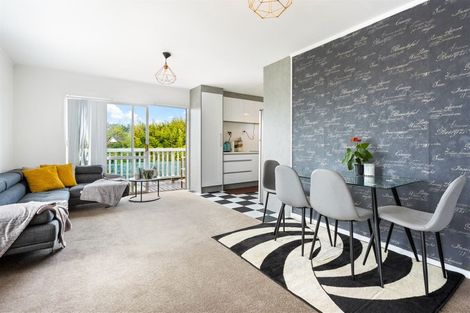 Photo of property in 323 Triangle Road, Massey, Auckland, 0614