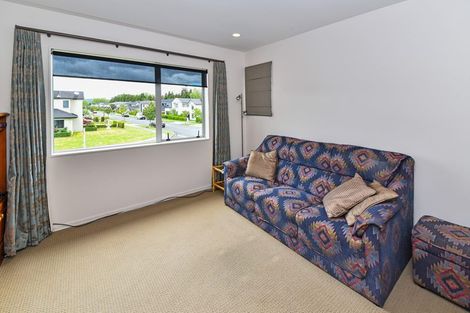 Photo of property in 33 Lake Drive, Karaka, Papakura, 2113