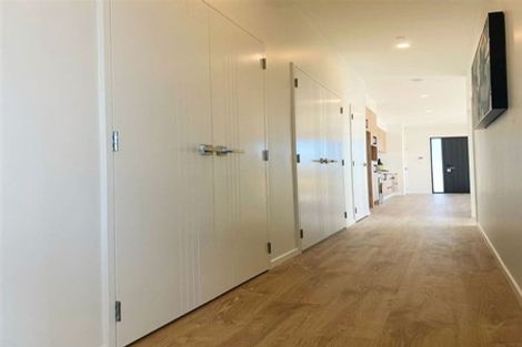 Photo of property in 48 Horokaka Street, Massey, Auckland, 0614