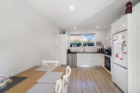 Photo of property in 86 Avonhead Road, Avonhead, Christchurch, 8042
