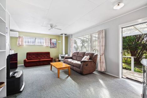 Photo of property in 10 Edge Street, Onerahi, Whangarei, 0110