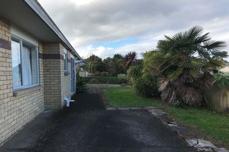 Photo of property in 7 Rosebay Rise, Henderson, Auckland, 0610