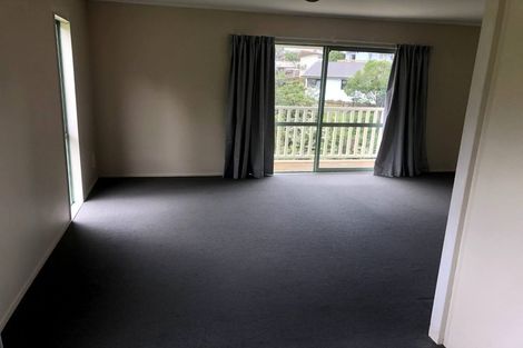 Photo of property in 85 Fairclough Road, Beach Haven, Auckland, 0626