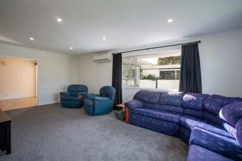 Photo of property in 8 Kanawa Street, Waikanae, 5036