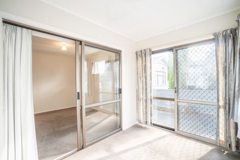 Photo of property in 15 Kiwi Court, Roslyn, Palmerston North, 4414