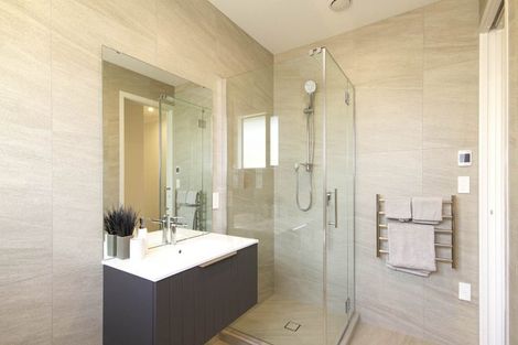 Photo of property in 11 Munro Oak Lane, Clevedon, 2582