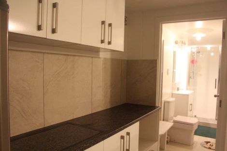 Photo of property in 3 Celeste Place, Totara Vale, Auckland, 0627