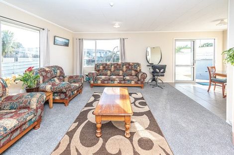 Photo of property in 140 Puriri Street, Castlecliff, Whanganui, 4501