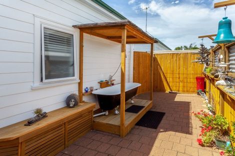 Photo of property in 200 Mayfair Avenue, Whangamata, 3620