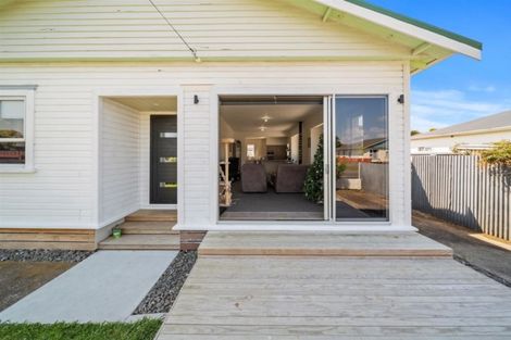 Photo of property in 8 Argyle Street, Hawera, 4610