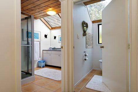 Photo of property in 234 Scenic Drive, Titirangi, Auckland, 0604