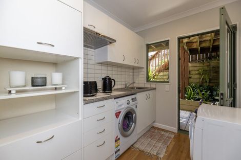 Photo of property in 56 Kakariki Grove, Waikanae, 5036