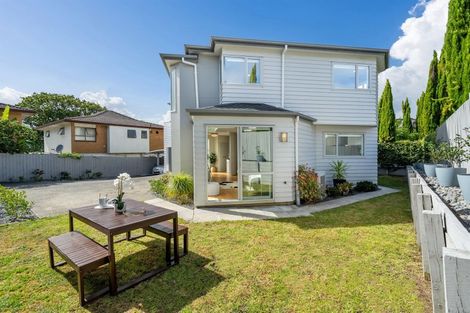 Photo of property in 46 Raleigh Road, Northcote, Auckland, 0627
