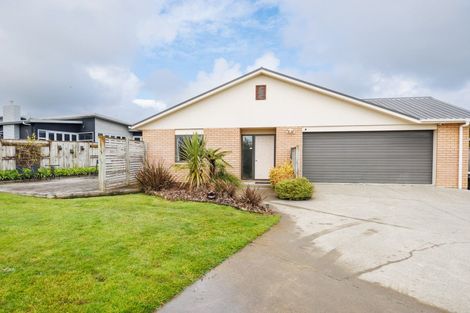 Photo of property in 23 Woodgate Court, Fitzherbert, Palmerston North, 4410