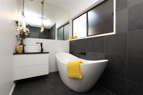 Photo of property in 4 Leonard Place, Dinsdale, Hamilton, 3204