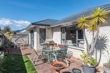 Photo of property in 12 San Priamo Place, Paraparaumu Beach, Paraparaumu, 5032