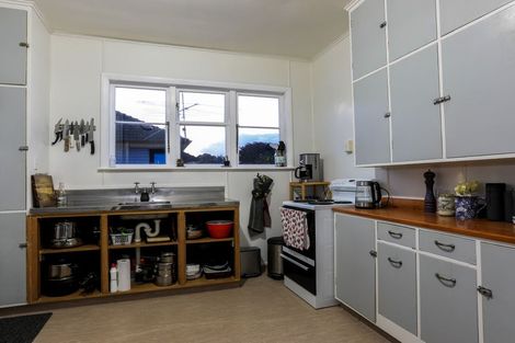 Photo of property in 41 Anzac Street, Gisborne, 4010