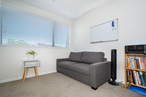 Photo of property in 60 Ivy Nola Way, Henderson, Auckland, 0612