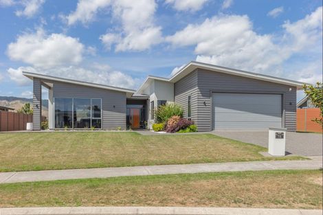 Photo of property in 18 Phoenix Palms Grove, Levin, 5510