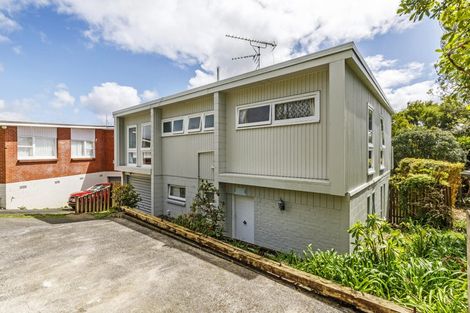 Photo of property in 20 Shanaway Rise, Hillcrest, Auckland, 0627
