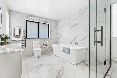 Photo of property in 13 Downpatrick Drive, Flat Bush, Auckland, 2019