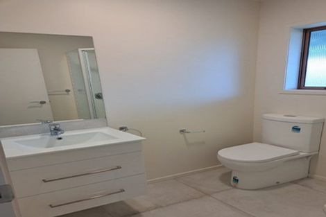 Photo of property in 3 Manaia View Road, One Tree Point, 0118