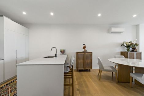 Photo of property in 3/90 Picasso Drive, West Harbour, Auckland, 0618